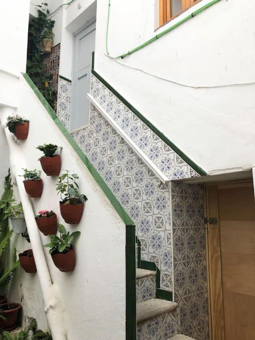 Апартаменты Casa Perla Blanca - A Hidden Gem In The Old Town Тарифа Экстерьер фото