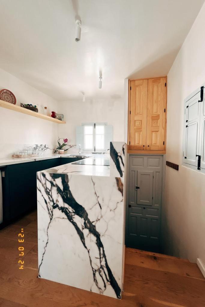 Апартаменты Casa Perla Blanca - A Hidden Gem In The Old Town Тарифа Экстерьер фото